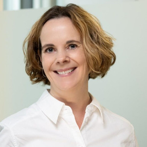 Headshot of Carolyn Hall